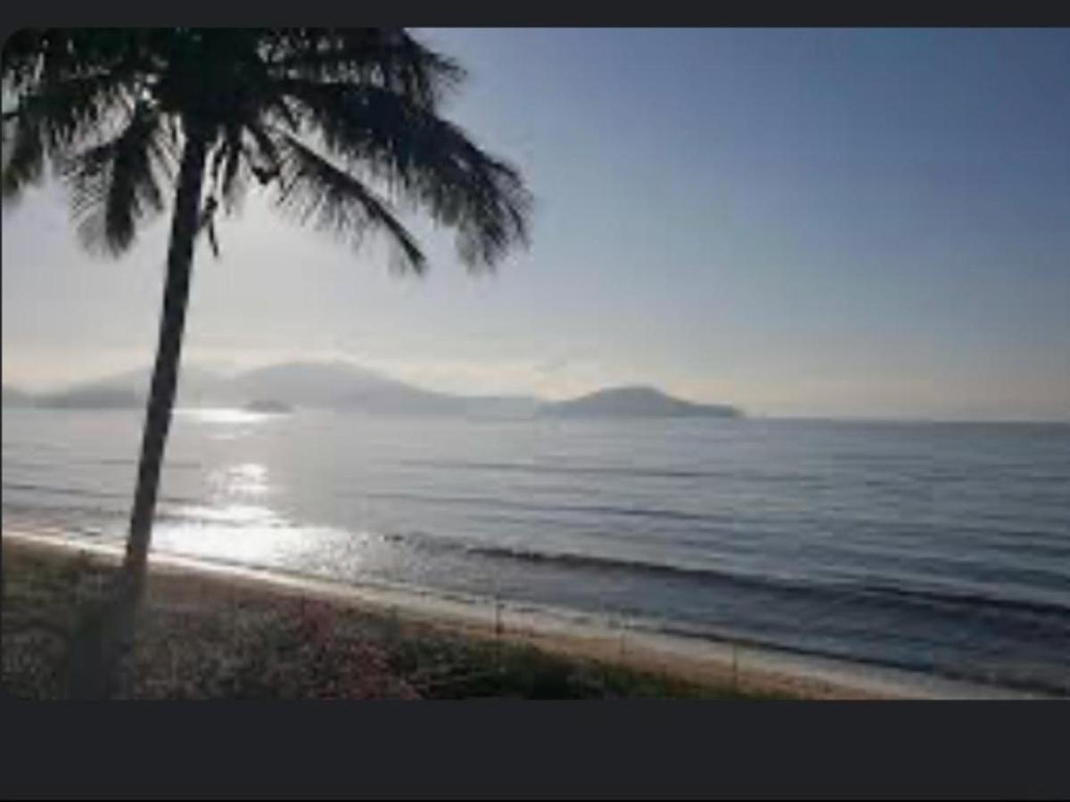 Apartamento Studio Em Predio De Frente Ao Mar Massaguacu Caraguatatuba Exteriör bild