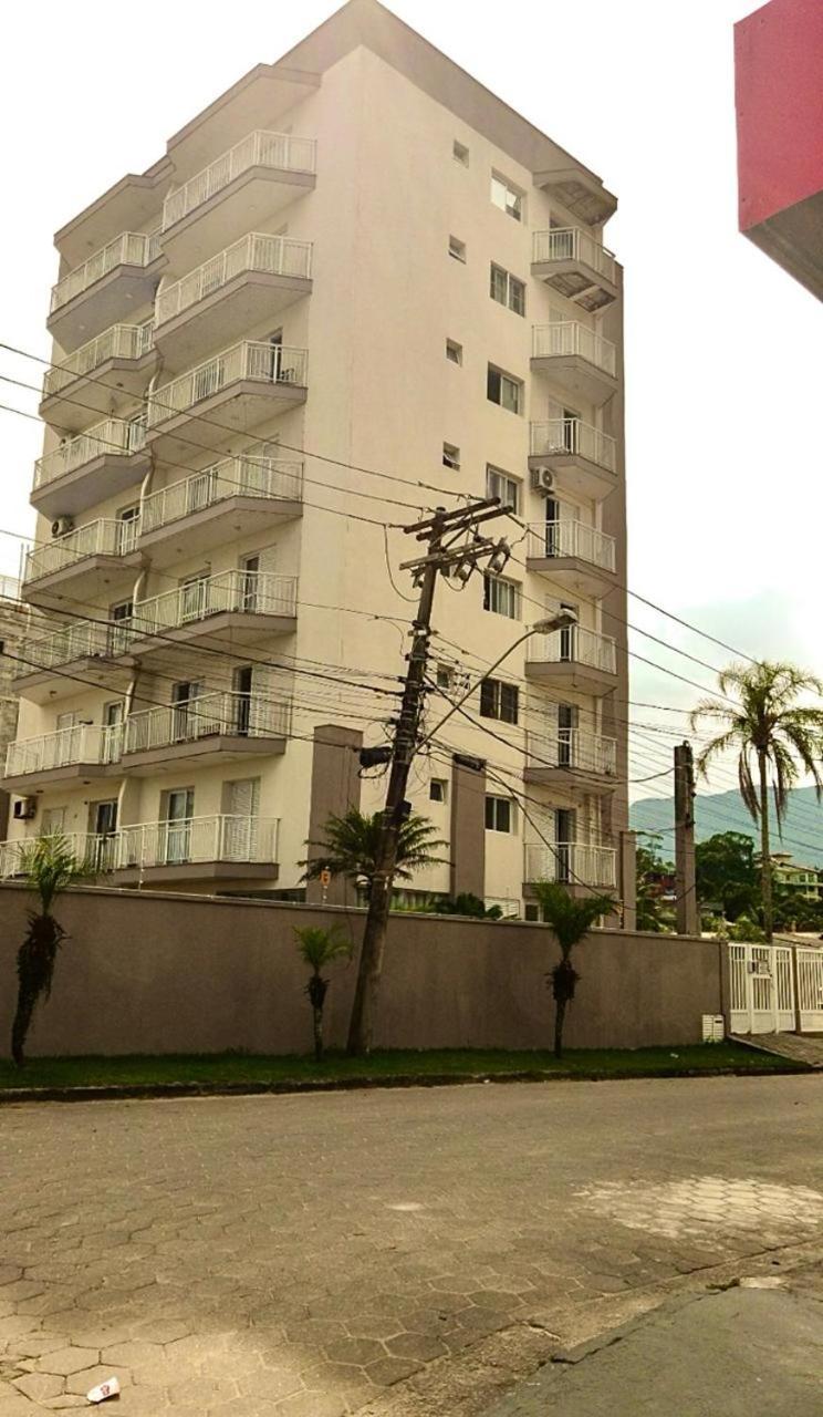 Apartamento Studio Em Predio De Frente Ao Mar Massaguacu Caraguatatuba Exteriör bild